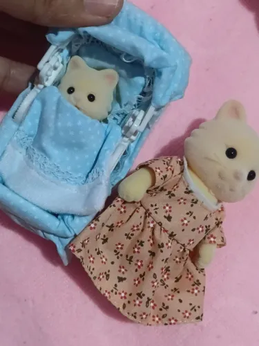 Boneca sylvanian familia