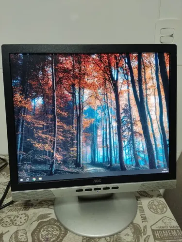 Monitor LCD 17 polegadas