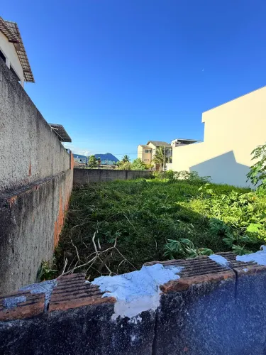 VENDO MEIO LOTE (6x20) ITAÓCA PRAIA( ATRÁS DO CAMPO DE FUTEBOL DE ITAÓCA)