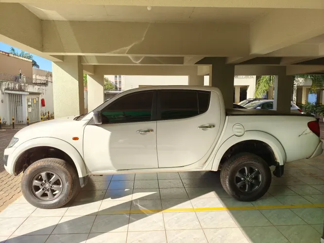 Mitsubishi L200 Triton HPE 3.2 CD TB Int.diesel MEC 2012