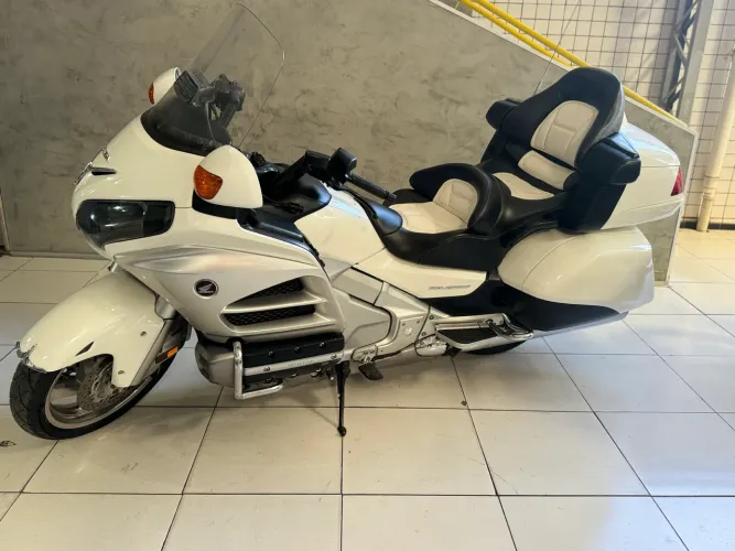 Honda Gold 2012 Wing 1800