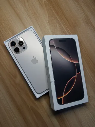 iPhone 16 Pro Max
