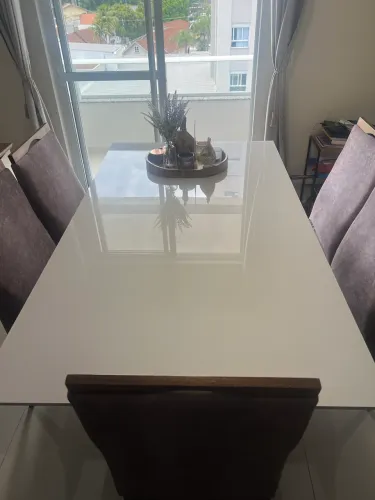 Mesa Off White vidro temperado - 6 lugares