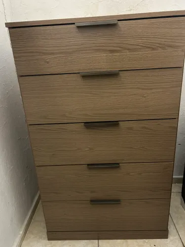 Vendo cômoda 5 gavetas