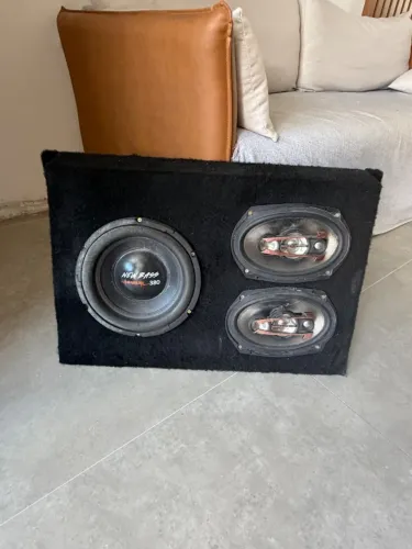 Vendo Caixa de Som Automotivo