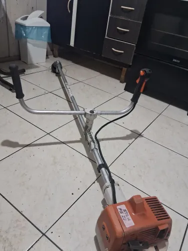 Roçadeira stihl fs 220