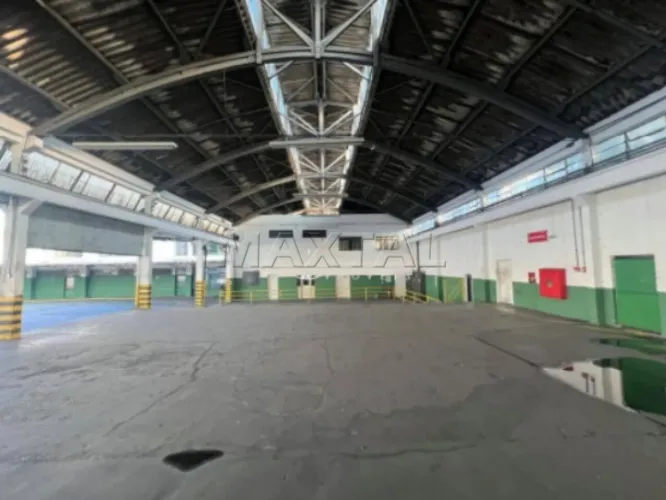 Galpão/Depósito/Armazém á venda no Parque Novo Mundo com 3.500m² de área construida e 15 b