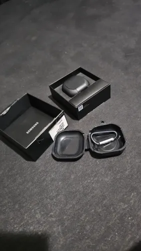 Galaxy Buds 2 Pro preto. Com case