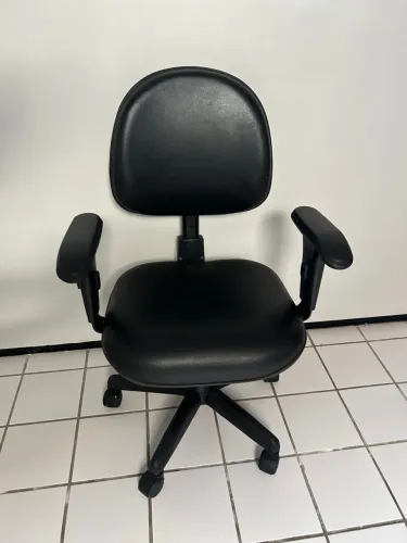 Caseira de escritorio em couro
