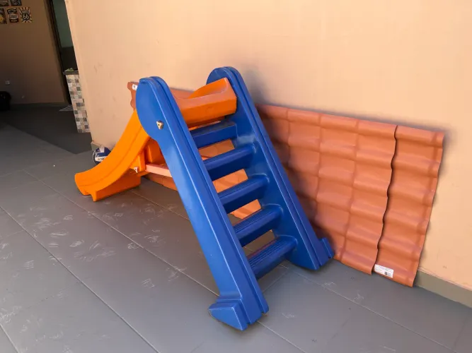 Escorregador infantil