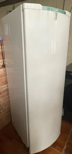 Vendo geladeira consul luz 220