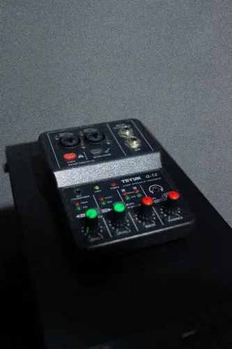 Interface de Áudio Teyun Q12 + Mic Condensador BM-800
