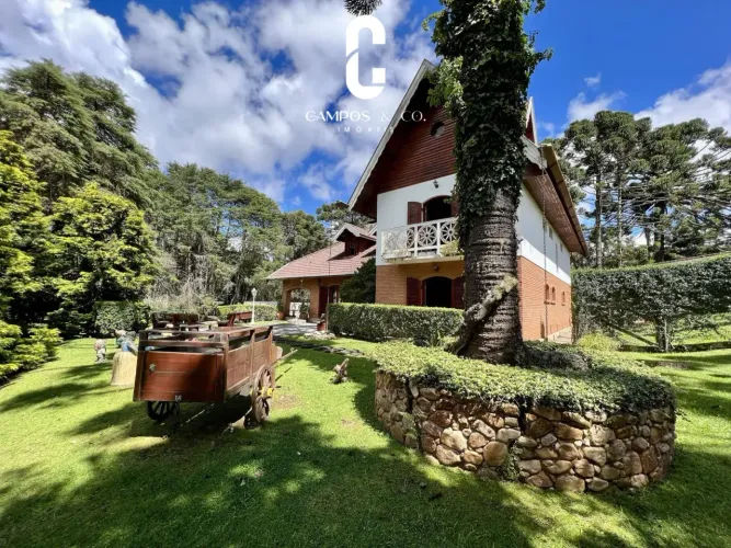 Casa em Condomínio fechado à venda, são 4.270 mt2 de terreno, Véu da Noiva, Campos do Jord