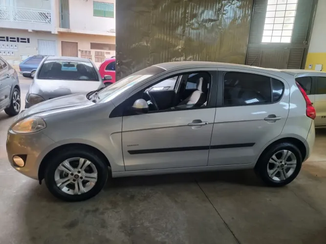 Fiat Palio Essence Dualogic 1.6 Flex 16V 5P 2013