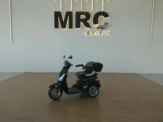Triciclo Elétrico DUOS EKO-10 1000W