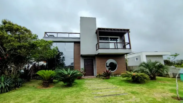 Casa em Condominio Beira de Lagoa para aluguel anual em Imbituba SC