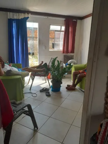 Casa Nelson Costa rua senhor dos passos 2 quarto uma sala cozinha medindo 8/5 por 23/5