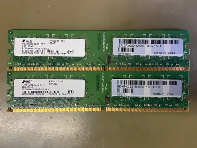 Memória 2GB DDR2 (2x1GB)