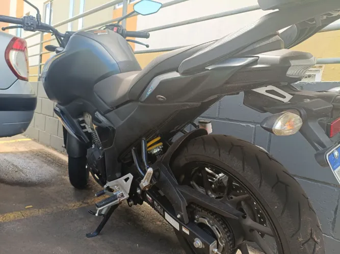 Moto Fazer 2025