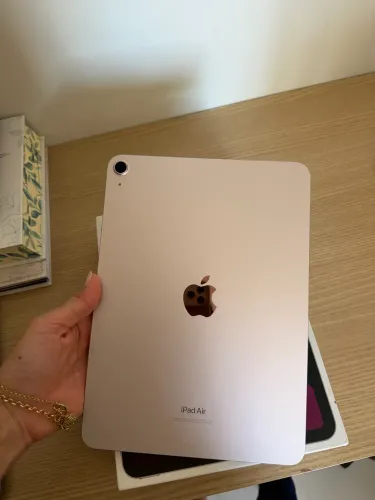 iPad Air 5 64G