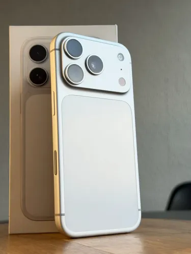 iPhone 17 PRO 256GB Silver Impecável