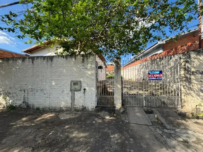 Casa Residencial com 02 Quartos localizada no Jardim Orestes Veroni - Limeira/SP