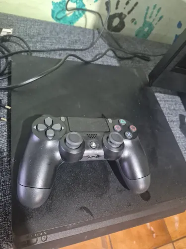 Ps4 com controle