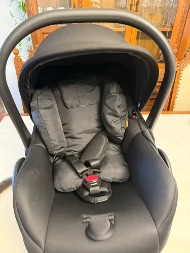 Bebê conforto + almofada de redução