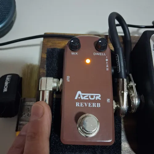 Pedal spring reverb marca azor.