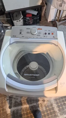 Maquina de lavar roupas Brastemp ative 9kilos turbo funcionando perfeitamente todas as !