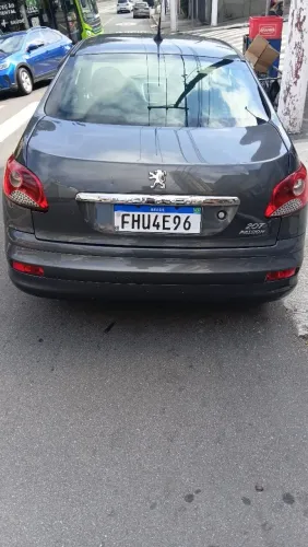 Peugeot 207 Sedan Passion XR 1.4 Flex 8V 4P 2013