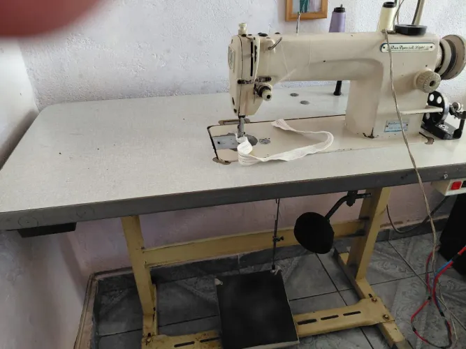 MÁQUINA DE COSTURA RETA SUN SPECIAL