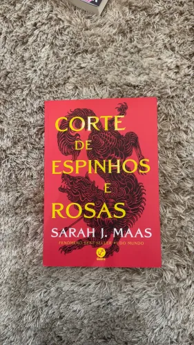 Livro Corte de Espinhos e Rosas