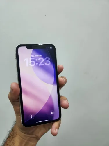 Vendo iPhone 11 64gb todo original 