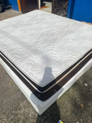 Cama box queen baú sem amortecedor