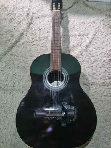 Violão giannini