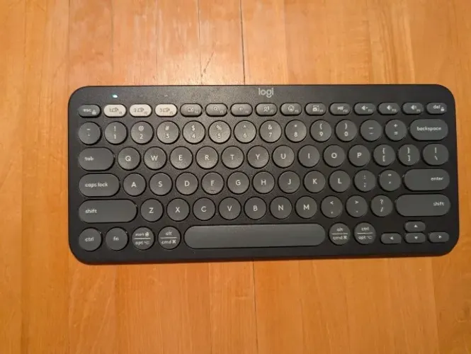 Teclado sem fio bluetooth logitech pebble keys 2 k380s Cor Grafit Seminovo