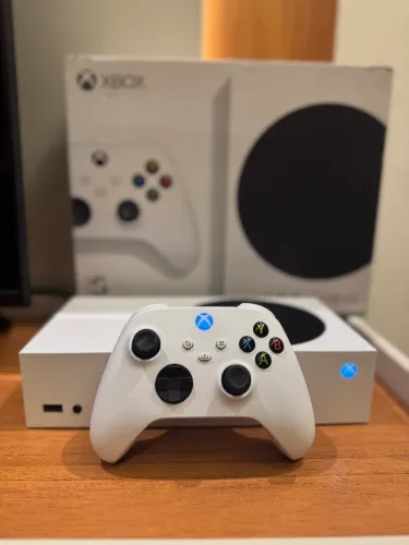 Xbox Series S Perfeito Estado 512 Gb - Com Caixa e Cabos Originais