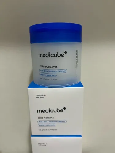 MEDICUBE ZERO PORE PAD