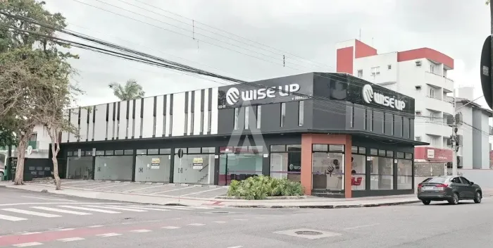 Loja comercial com 133,1m² à venda no bairro Anita Garibaldi em Joinville-SC por R$980.000