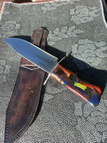 Faca Artesanal Premium em Aço SAE 5160 + Bainha de Couro Legítimo