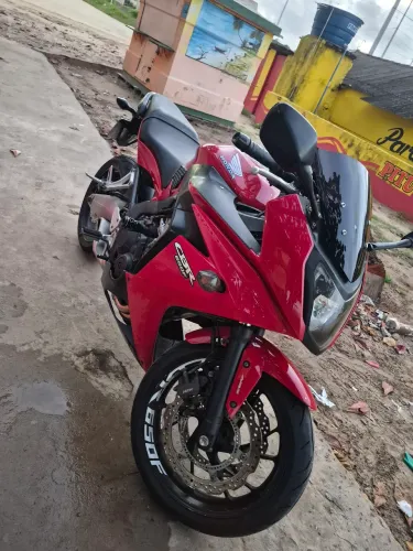 Moto sem detalhes 