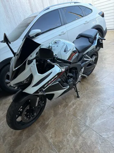 Honda CB 650r 2024