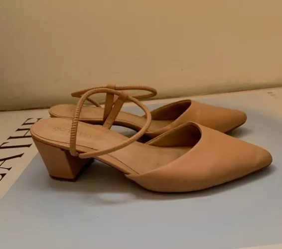 Sapato Slingback Penélope - Salto Bloco e Conforto (Tam 39)