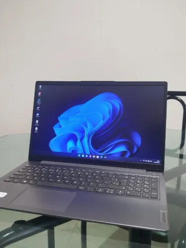 Lenovo IdeaPad 3i | i5 11ª Geração | 8GB RAM | SSD 256GB
