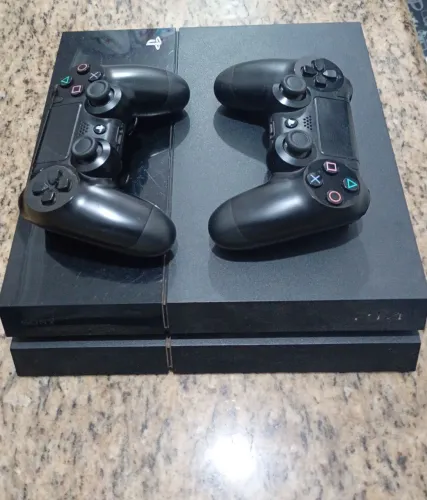 Ps4 em excelente estado de conservação