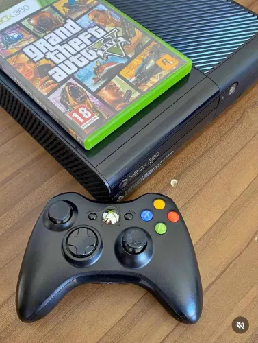 XBOX 360 SUPER SLIM ( VERSÃO 2015 ) TODO ORIGINAL!!!