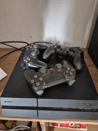 PLAYSTATION 4+CONTROLES+VOLANTE E PEDAL