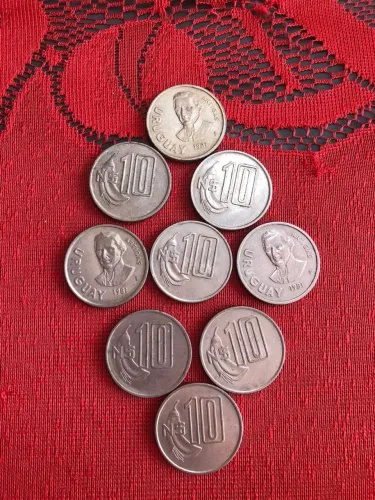 Lote 9 moedas antigas 10 centavos do Uruguay 1981