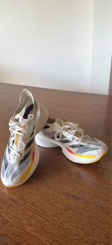 tênis adidas